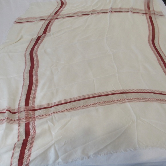 NEW Loro Piana $990 Cashmere Silk Large Square Scarf / Shawl Cream Red AS IS